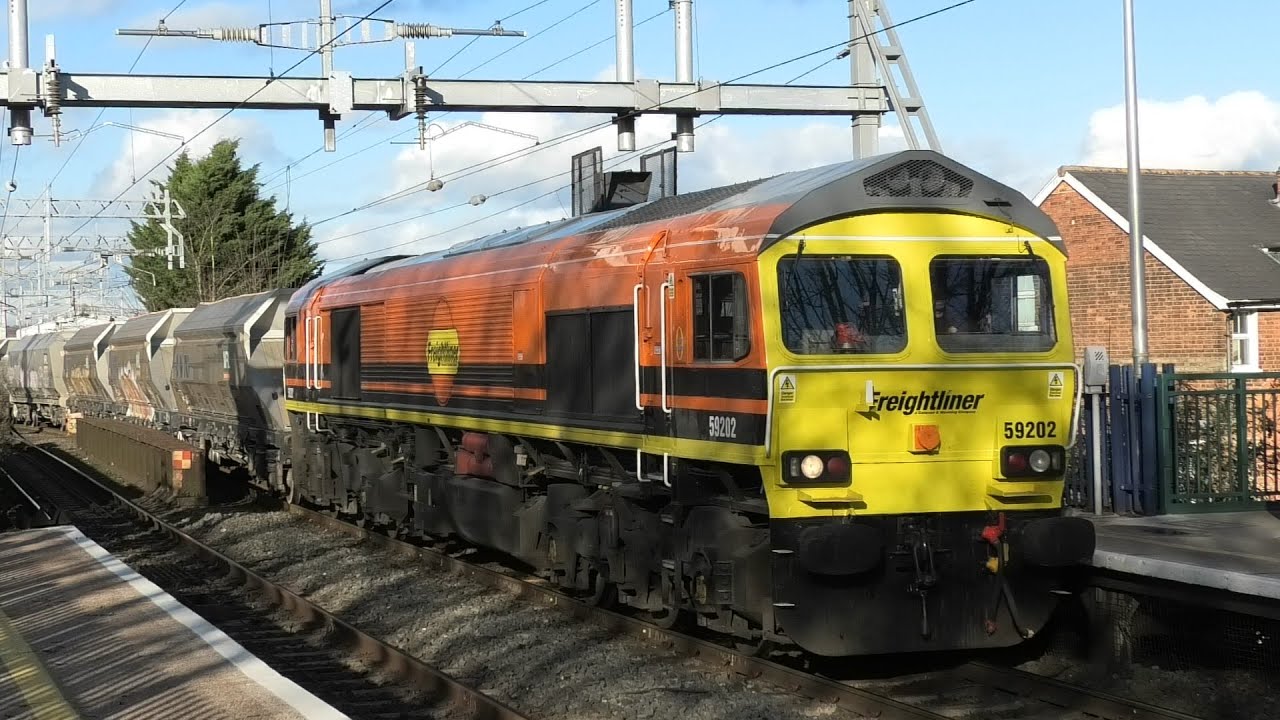Mid Afternoon at Reading West Station 24/02/22