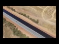 Автодор курить в сторонке, как укладывают дороги в Австралии