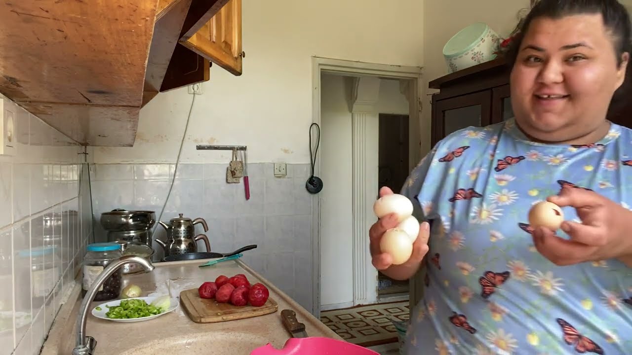 Sabah rutini -Kahvaltı -Menemen nasıl yapılır ? -Soğanlı mı Soğansız mı ?