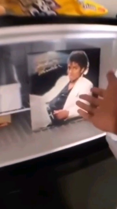Yo Who Put Michael Jackson In The Freezer Yo Who tf Put Michael Jackson In The Freezer - YouTube