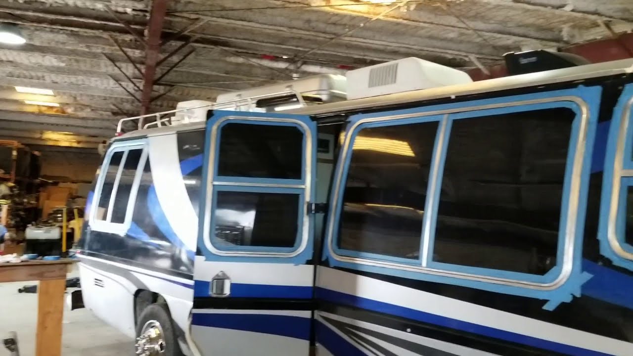 New door lock, window rubbers and, windows masking, GMC Motorhome the