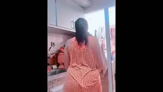 tante bohay lagi masak didapur hot banget