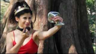 "Scrambled Summer" Boston Actress, Lynn Julian, as the Red Queen. Alice In Wonderland for 48HFP