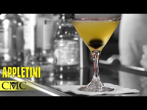 How To Make The Apple Martini / Appletini Vodka Cocktail