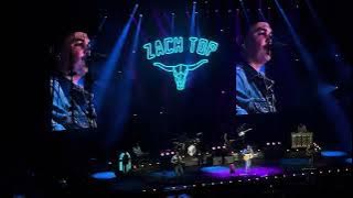 Zach Top ~ 06 Cowboys Like Me Do ~ 11-14-2025 Live at Climate Pledge Arena, Seattle, WA