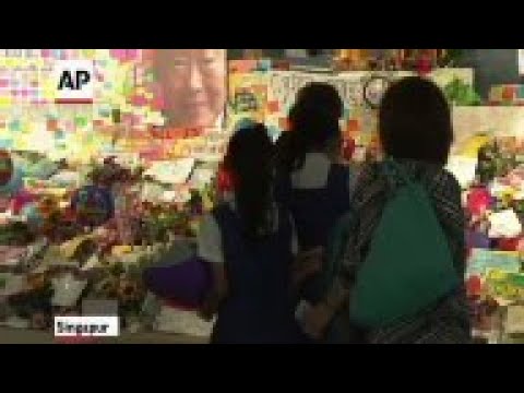 Singapurenses lloran la muerte del fundador de la ciudad, Lee Kuan Yew