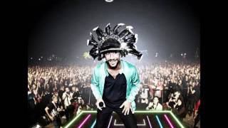 Video thumbnail of "Jamiroquai - She's a Fast Persuader"