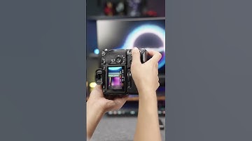 Uninterrupted shooting with this battery grip for Sony! Ensures worry-free power for your camera.