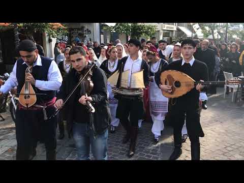 Παραδοσιακά χριστουγεννιάτικα κάλαντα στο κέντρο των Χανίων