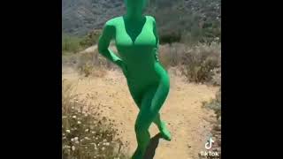 Green Alien GTA Online meme Resimi