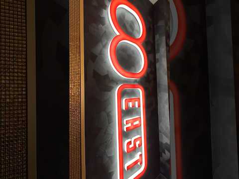 Moving W/Tram From Excalibur Hotel & Casino To Mandalay Bay Hotel In Las Vegas~Fast Cool Lovely Ride