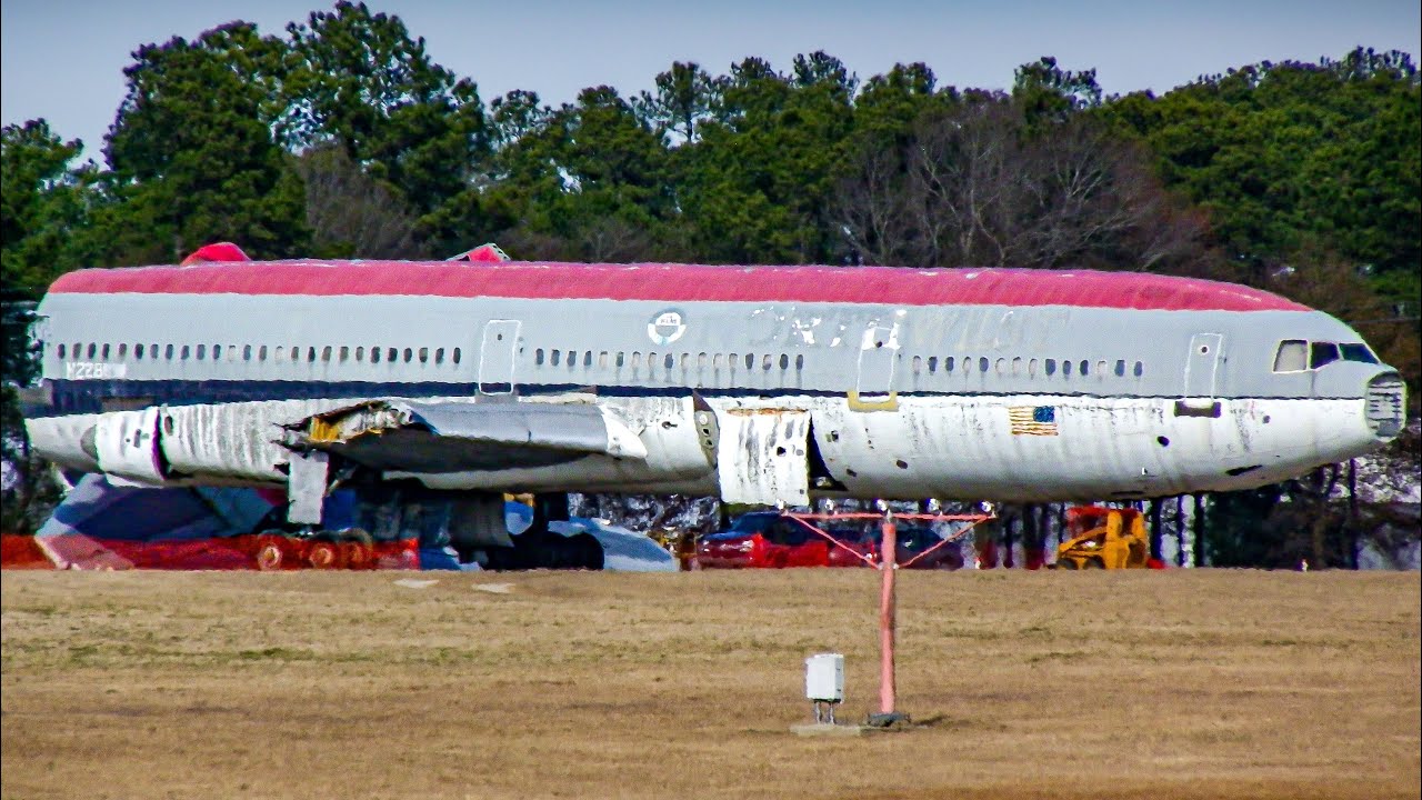 Worlds Last Remaining Northwest Airlines DC10 | N228NW Laurinburg