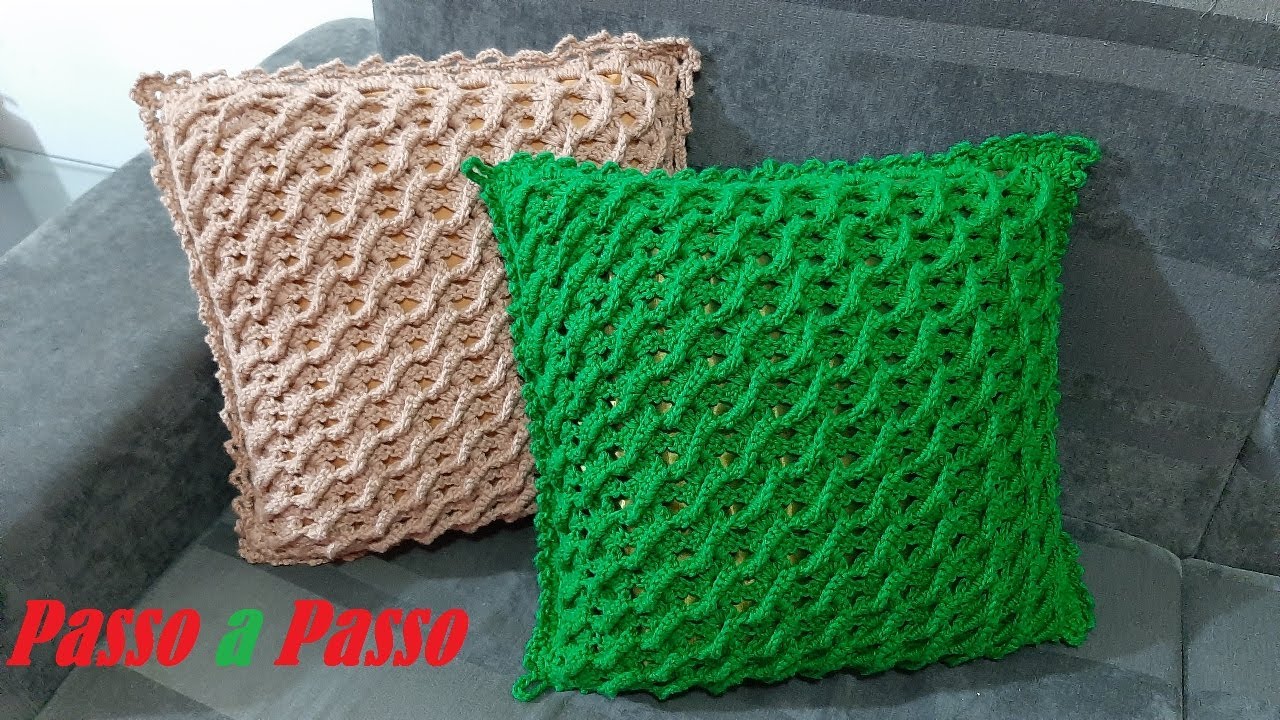 Almofada de Crochê com PONTO ONDA  Por Neddy Ghusmam