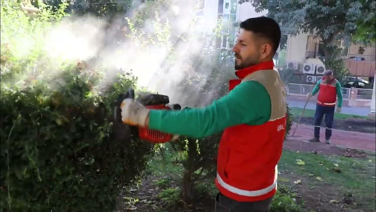 HALİLİYE’DE YEŞİL DÖNÜŞÜM: PARKLAR YENİLENİYOR, İLÇE GÜZELLEŞİYOR