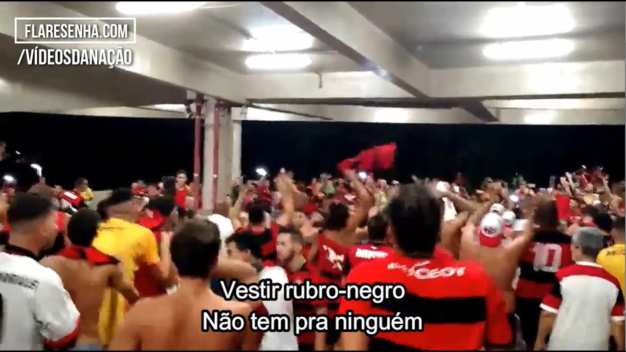 Torcida do Flamengo cantando 