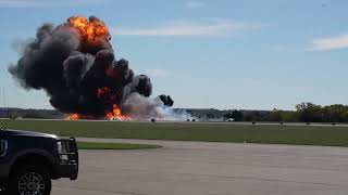 Bell P-63 Kingcobra collides with Boeing B-17 Flying Fortress at Wings Over Dallas Airshow