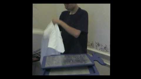 YUDU screen printing tutorial for the deaf part 2