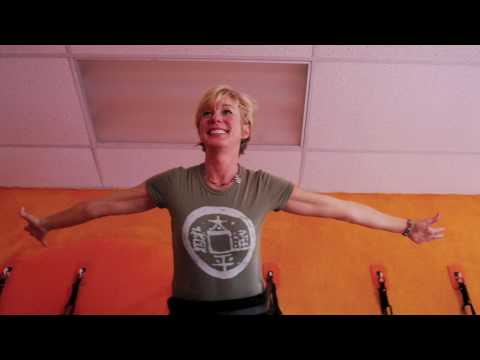 Video: Florida Yoga Studio Ammunta