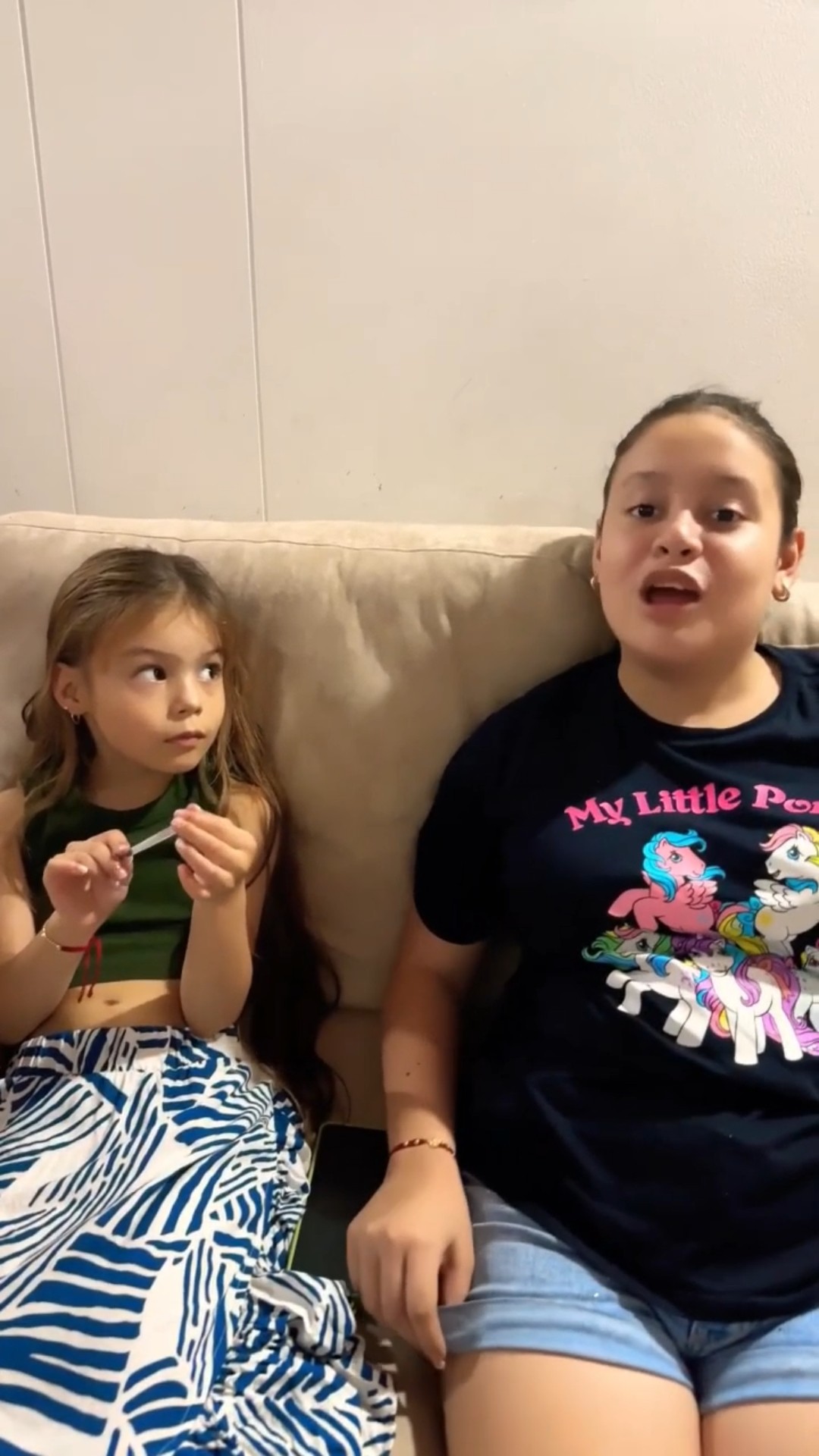 A VER NIÑA NO SE PUEDE ??#humor #cosasdefamilia #comedy #cosasdecasa #funny #navidad #risa #fypシ゚