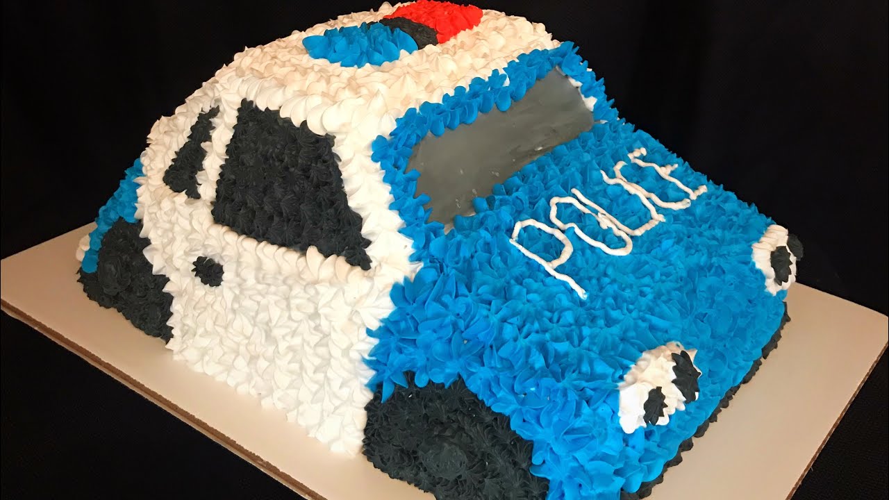 Police car cake. (Pastel de patrulla de policía )