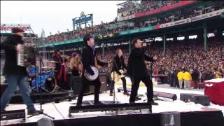 Dropkick Murphys - I'm shipping up to boston (live)