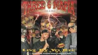 Watch Three 6 Mafia Throw Yo Setts In Da Air video