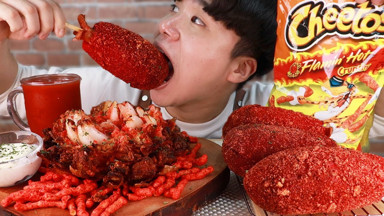 MUKBANG 빨간 맛 치토스 핫도그, 블루밍 어니언 뿌링클 소스에 찍어서 리얼사운드 먹방 CHEETOS HOT DOG, ONION EATING SHOW!