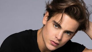 видео: РОМАНТИЧЕСКАЯ ИСТОРИЯ  картинка: РОМАНТИЧЕСКАЯ ИСТОРИЯ