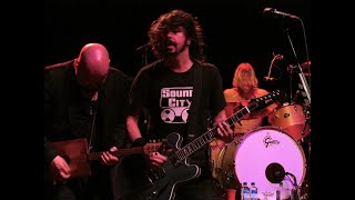 Sound City Players with Taylor Hawkins (RIP), Alain Johannes &amp; David Grohl -  Hangin Tree (QOTSA)