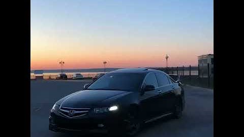 Slow mo shots of Honda Accord with Zhiyun Smooth 4