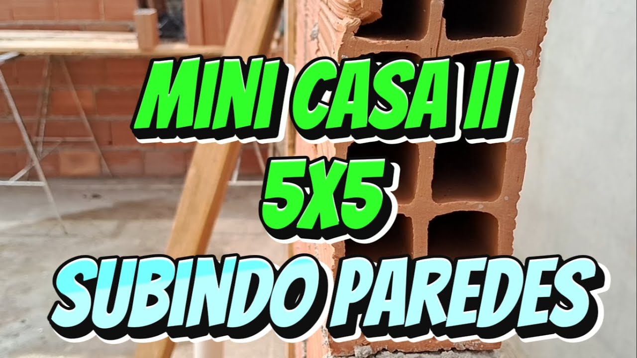 Construindo uma Mini Casa 5x5 do zero | dia 2 | Subindo paredes - YouTube