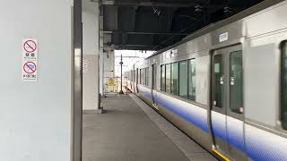JR西日本阪和線223系100番台+2500番台(HE415編成+HE432編成)関空・紀州路快速大阪方面行き到着シーン