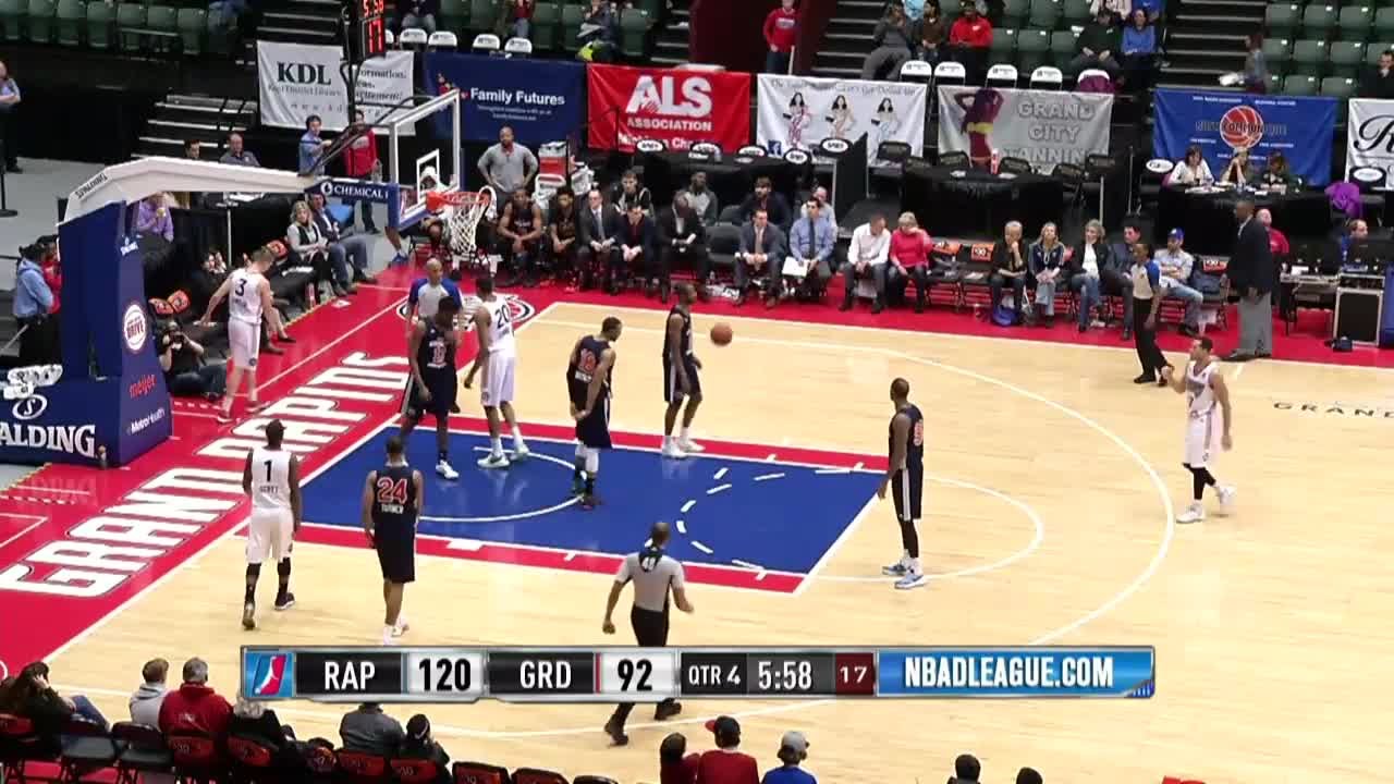EJ Singler posts 30 points & 10 rebounds vs. the Drive, 3/28/2016