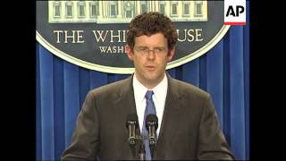 USA: PRESIDENT CLINTON MONICA LEWINSKY DEAL