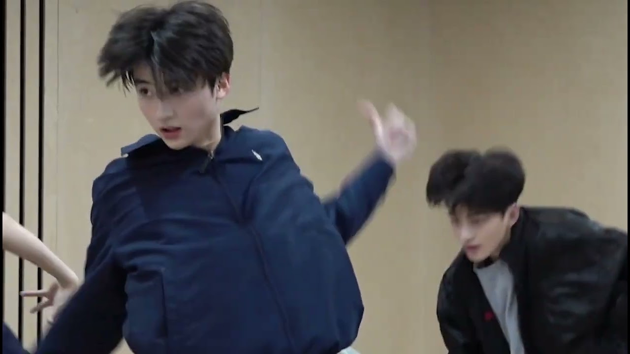 Trainee A group evaluation/ After Hours/ Da Da Da/ Ain't No Privacy/ Let it go