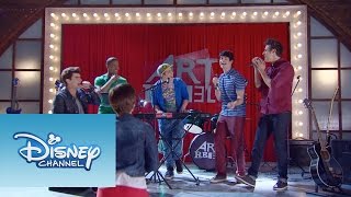 Ven Con Nosotros - Boys Band | Momento Musical | Violetta