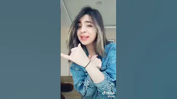 ففي عنيكي بشوف حجات كتيره 