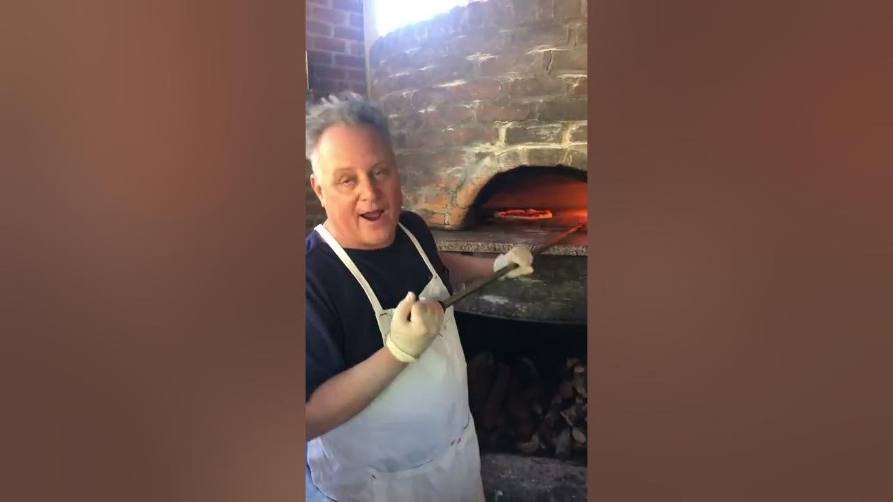 Making a pizza with Chris Bianco Pizzeria Bianco Foods I Like Ep
