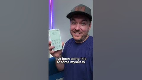 It looks like a phone, but has e-ink 😮