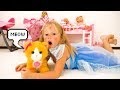 Настя как мама и большие неприятности из-за кота / Nastya and funny toy cat