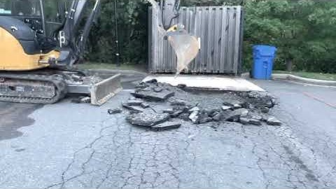 asphalt alligator cracking demo - SMI PAVING