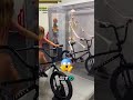 ガイコツが自転車をこぐ? 🦴🚲