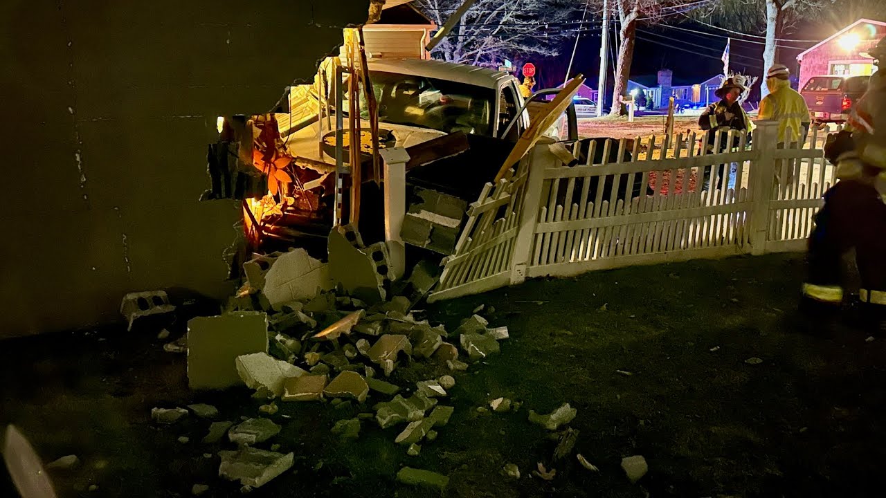Wild crash in Bellingham, Ma, one person arrested