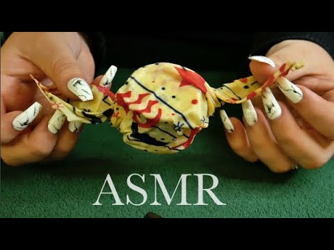 ASMR BEESWAX WRAP UNWRAPPING COMPILATION 🐝 Tapping, Scratching & Crinkles 🐝 No Talking