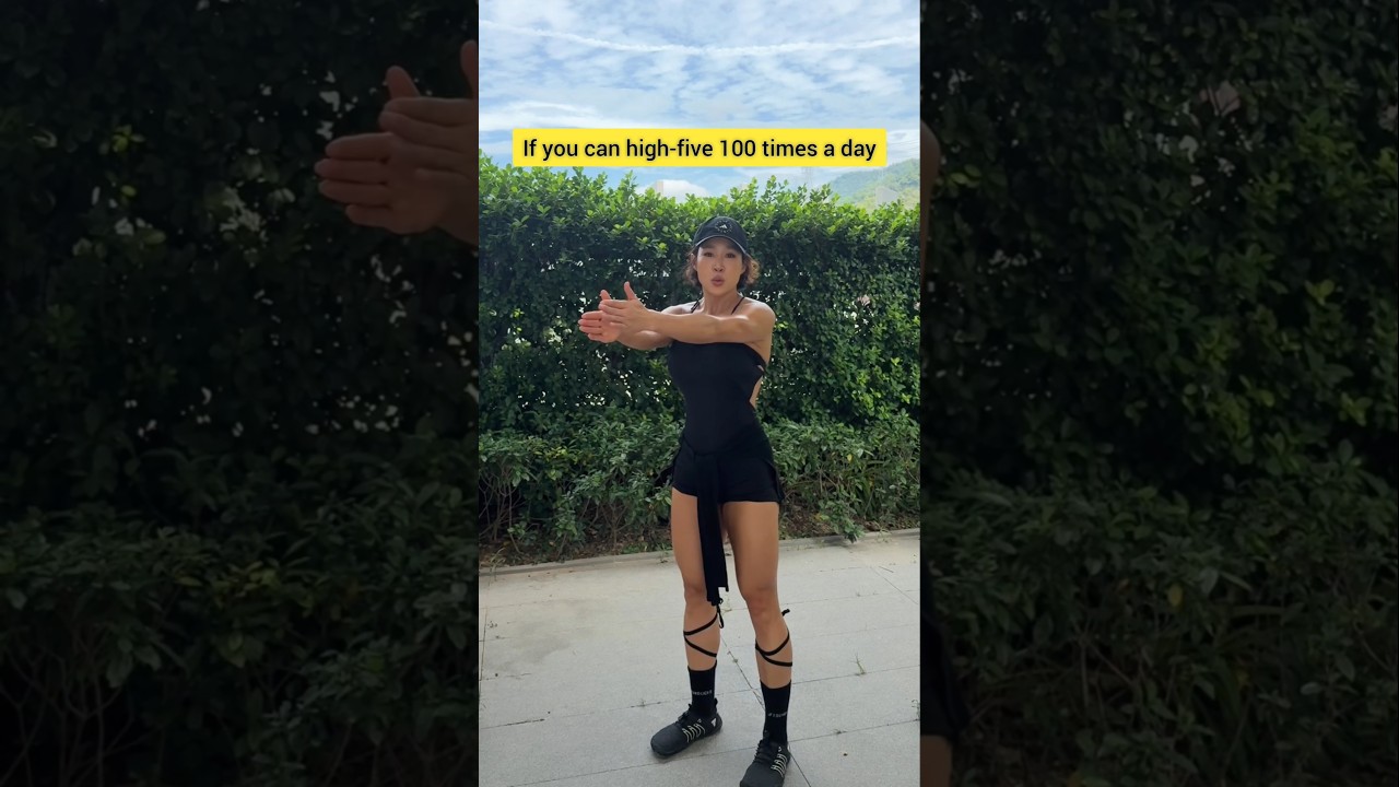 Уделите себе время, делайте по 100 упражнений на руки ежедневно — постройте железные плечи, сильн...