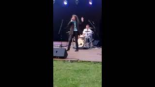 BONNIE MORONI DOC FNGER Dr Feelgood