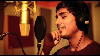 Video thumbnail of "Siddharth sings 'Maa Daddy Pocket's' (Watch only in HD)"