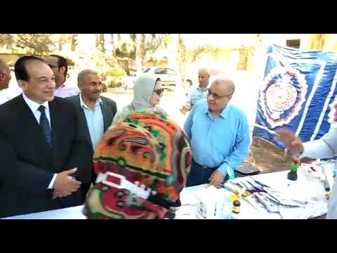 المهندسه منى صالح ود حمدى شعبان يتفقدان القافله الطبيه بالقرشيه تحياتى لكم