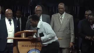 Bishop Edwin Walker Closing Into A Crazy Praise Break At The 117th COGIC Holy Convocation 2025!🔥