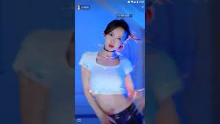 小鹿乱撞.20220510175555